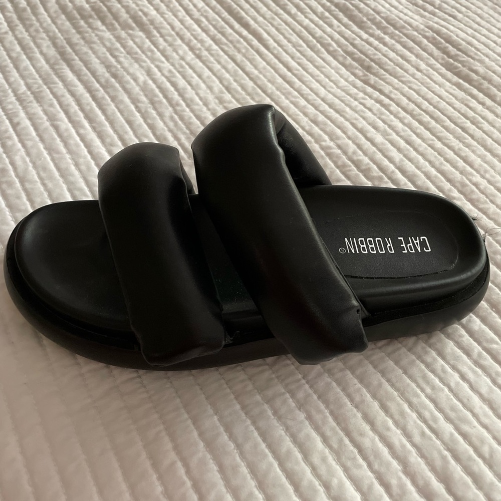 CAPE ROBBIN KITTY platform sandals